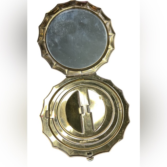 *SOLD* Vintage Elgin Enamel Make Up Compact - Picture 3 of 5